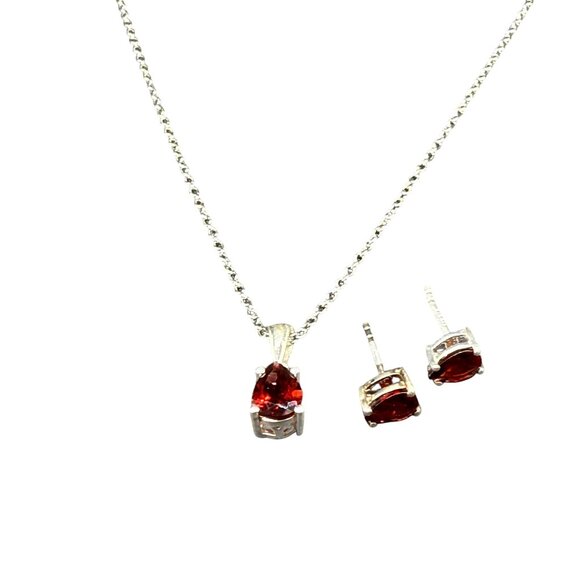 New STS 925 Sterling Silver Red Garnet Teardrop Pendant Necklace Stud Earrings - Picture 7 of 10